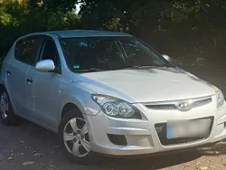 Grau Gebraucht 2010 Hyundai i30 Kleinwagen | 2.200 € (Guter Preis)