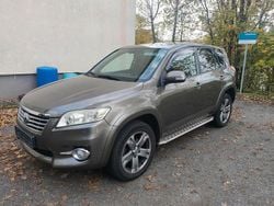 Braun Gebraucht 2011 Toyota RAV4 Executive SUV | 9.900 € (Guter Preis)