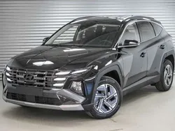 Phantom black metallic (a2b) Neu 2025 Hyundai Tucson Essential SUV | 31.590 € (Superpreis)