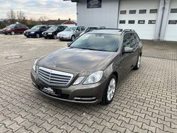 Grau Gebraucht 2011 Mercedes E350 Kombi | 9.650 € (Guter Preis)