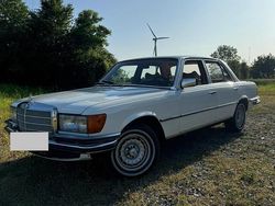 Weiß Gebraucht 1976 Mercedes E280 Limousine | 6.990 €