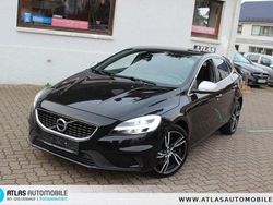 Onyx black / Gebraucht 2018 Volvo V40 R-Design Kombi | 15.990 € (Teuer)