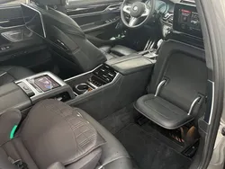 Grau Gebraucht 2018 BMW 740L M Sport Limousine | 37.900 € (Fairer Preis)