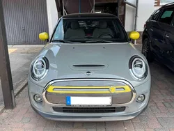 Grau Gebraucht 2021 Mini Cooper SE Kleinwagen | 15.999 € (Guter Preis)
