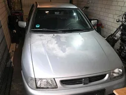 Silber Gebraucht 1999 Seat Cordoba Limousine | 550 €