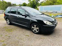 Schwarz Gebraucht 2002 Peugeot 307 Premium Kombi | 599 € (Guter Preis)