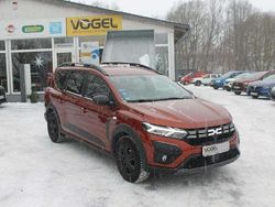Terrakottabraun Gebraucht 2023 Dacia Jogger Extreme Van / Kleinbus | 19.200 € (Fairer Preis)