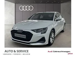 Weiß Gebraucht 2025 Audi A3 Sportback Limousine | 28.990 €