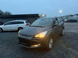 Grau Gebraucht 2016 Ford Kuga Titanium SUV | 7.500 € (Fairer Preis)
