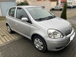 Grau Gebraucht 2005 Toyota Yaris Kleinwagen | 4.500 € (Etwas zu teuer)