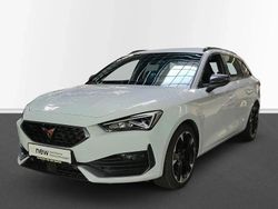 Weiß Gebraucht 2022 Cupra Leon Kombi | 26.880 € (Guter Preis)