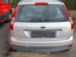 Silber Gebraucht 2006 Ford Fiesta Kleinwagen | 450 € (Guter Preis)