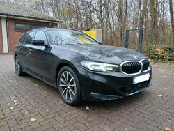Schwarz Gebraucht 2022 BMW 320 Kombi | 24.999 € (Superpreis)