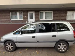 Grau Gebraucht 2001 Opel Zafira Elegance Van / Kleinbus | 1.200 € (Guter Preis)