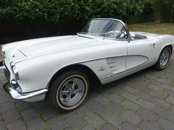 Weiß Gebraucht 1961 Corvette C1 Cabrio | 59.500 €