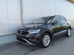 Schwarz Neu 2025 VW T-Roc Life SUV | 29.990 € (Superpreis)