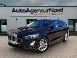 Schwarz Gebraucht 2020 Ford Focus Titanium Kombi | 16.450 € (Fairer Preis)