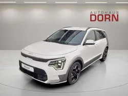 Weiß Gebraucht 2024 Kia e-Niro Inspiration SUV | 37.990 € (Etwas zu teuer)
