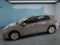 Grau Gebraucht 2024 VW Golf VIII Kleinwagen | 22.649 € (Guter Preis)
