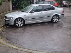 Grau Gebraucht 2003 BMW 330 Sport Line Limousine | 5.700 € (Fairer Preis)