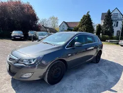 Grau Gebraucht 2012 Opel Astra Kombi | 2.850 € (Guter Preis)
