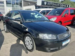 Brillantschwarz Gebraucht 2004 Audi A3 Attraction Limousine | 1.490 € (Superpreis)