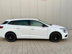 Weiß Gebraucht 2022 Renault Mégane IV LIMITED Limousine | 14.700 € (Superpreis)