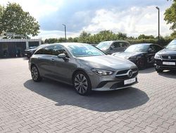 Grau Gebraucht 2020 Mercedes CLA200 Shooting Brake Kombi | 22.900 € (Fairer Preis)