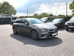 Grau Gebraucht 2020 Mercedes CLA200 Shooting Brake Kombi | 22.900 € (Etwas zu teuer)