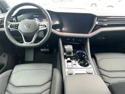 Silber Gebraucht 2023 VW Touareg Elegance SUV | 66.349 € (Superpreis)