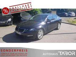 Schwarzmagic perleffekt Gebraucht 2018 Skoda Octavia Ambition Limousine | 9.785 € (Superpreis)
