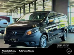 Obsidianschwarz (metallic) Gebraucht 2023 Mercedes Vito Van / Kleinbus | 29.571 € (Superpreis)