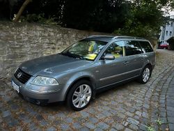 Silber Gebraucht 2002 VW Passat Kombi | 6.500 €
