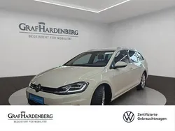 Weiß Gebraucht 2018 VW Golf VII Highline Kombi | 17.555 € (Fairer Preis)