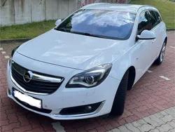 Weiß Gebraucht 2014 Opel Insignia Kombi | 5.900 € (Fairer Preis)