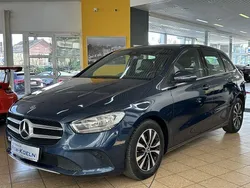 Blau Gebraucht 2019 Mercedes B180 Van / Kleinbus | 17.999 € (Fairer Preis)