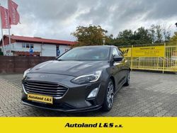 Grau Gebraucht 2018 Ford Focus Titanium Limousine | 10.990 € (Etwas zu teuer)