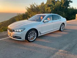 Weiß Gebraucht 2016 BMW 750 Exclusive Limousine | 29.900 €