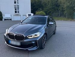 Grau Gebraucht 2020 BMW M135 Kleinwagen | 29.300 € (Guter Preis)