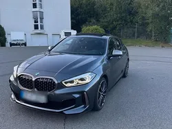 Grau Gebraucht 2020 BMW M135 Kleinwagen | 29.999 € (Guter Preis)