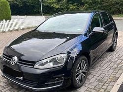 Schwarz Gebraucht 2016 VW Golf VII Allstar Limousine | 8.888 € (Guter Preis)