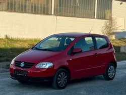 Rot Gebraucht 2010 VW Fox Refresh Kleinwagen | 1.400 € (Superpreis)