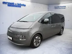 Olivine grey metallic Gebraucht 2024 Hyundai Staria Prime Van | 48.270 € (Fairer Preis)