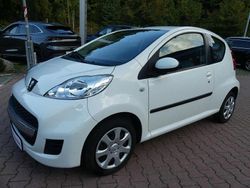 Weiß Gebraucht 2010 Peugeot 107 Kleinwagen | 6.990 € (Teuer)