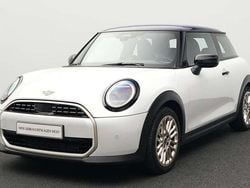 Weiß Gebraucht 2024 Mini Cooper Favoured Kleinwagen | 25.065 € (Guter Preis)