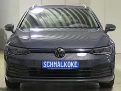 Dolphin gray metallic (metallic) Gebraucht 2023 VW Golf VIII Life Kombi | 23.500 € (Fairer Preis)