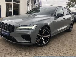 Grau Gebraucht 2025 Volvo V60 Plus Kombi | 40.940 € (Guter Preis)