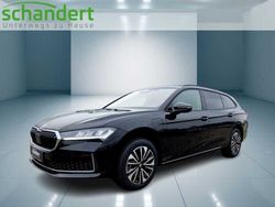 Ebonyschwarz metallic Gebraucht 2025 Skoda Superb Selection Kombi | 43.440 €