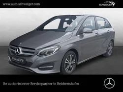 Grau Gebraucht 2016 Mercedes B200 Style Van / Kleinbus | 18.500 € (Fairer Preis)