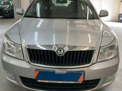 Silber Gebraucht 2012 Skoda Octavia Family Limousine | 6.999 € (Guter Preis)